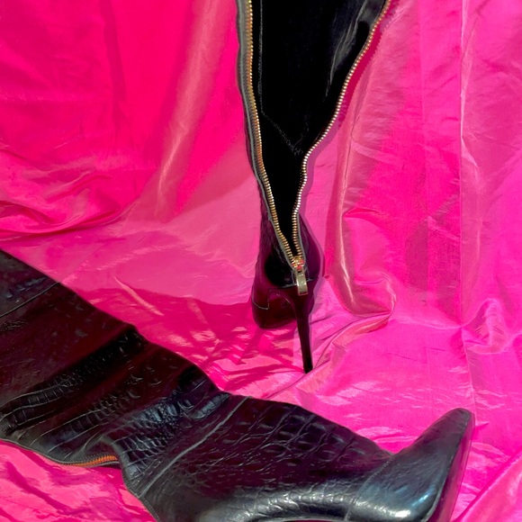 JENIFERLE BLACK CAIMAN CROCODILE BOOT - Picture 3 of 5